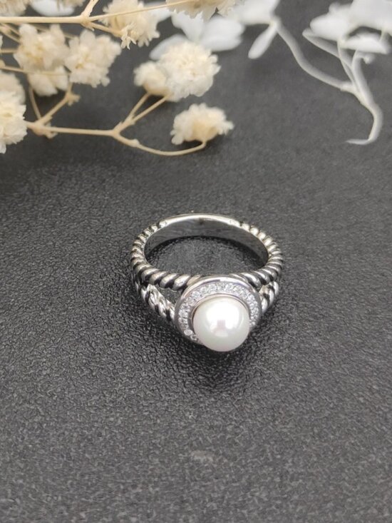 DAVID YURMAN. Jewelry - 🖤🖤🖤David Yurman Round Diamond Pearl Ring, Size: 6-7-8-9